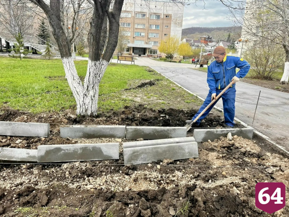 В Саратовской области отремонтировали территории пяти медучреждений 