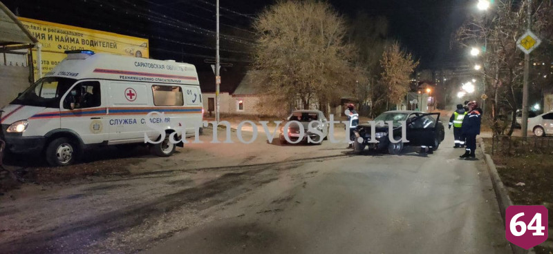 В Саратове водитель «Гранты» снес забор и погиб