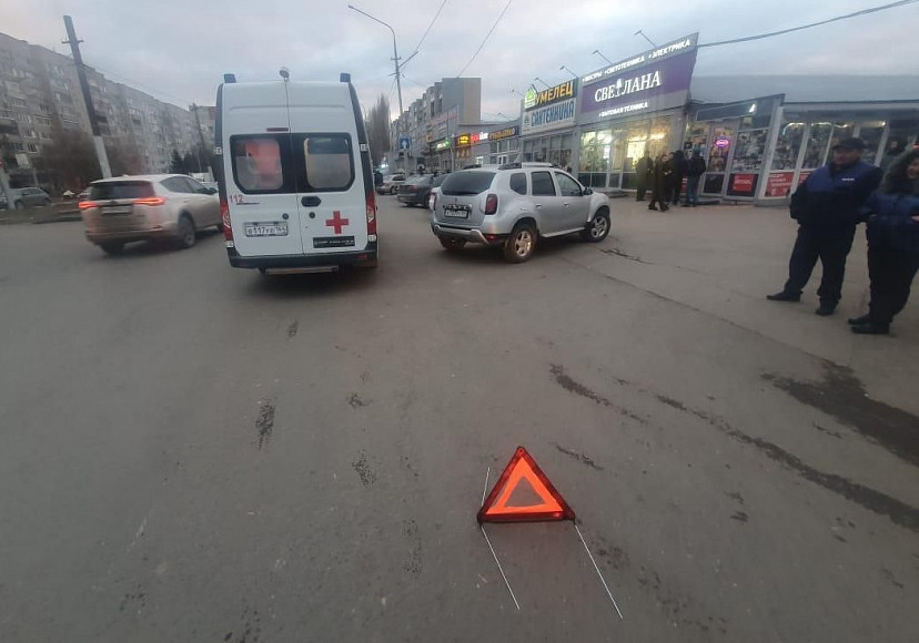 На Барнаульской под иномарку попала молодая женщина  