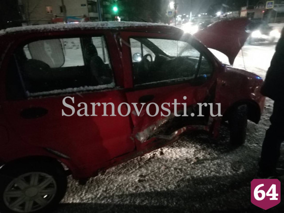 Водитель «Матиза» разбила голову в аварии на проспекте Строителей