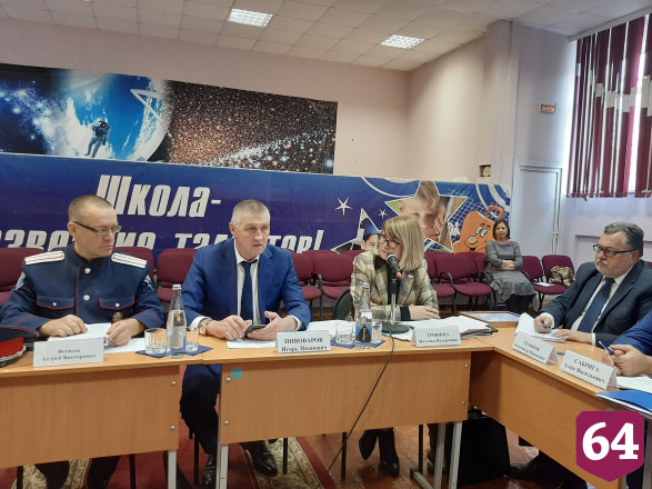В саратовской школе предложили создать казачий хор