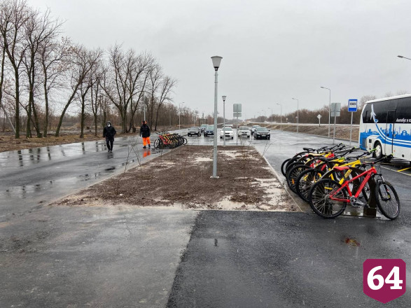 У Парка покорителей космоса заработал велопрокат 