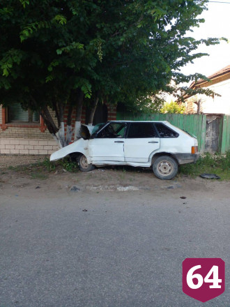 Трое пьяных мужчин попали в реанимацию после ДТП под Саратовом