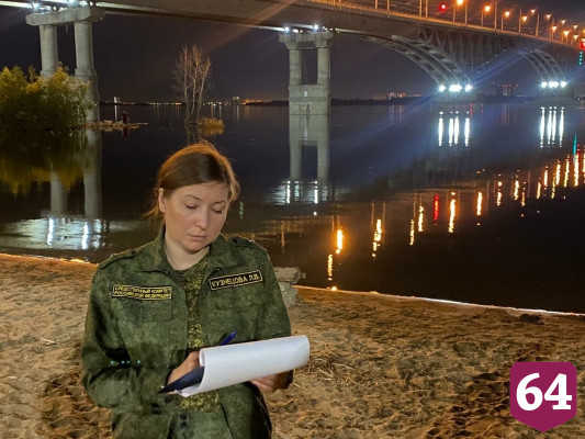 Под мостом «Саратов-Энгельс» найден труп мужчины с татуировкой на груди