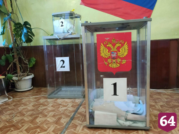 В Саратове голосовать по поправкам в Конституцию идут семьями 