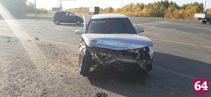 Под Саратовом в ДТП травмировались 5 человек