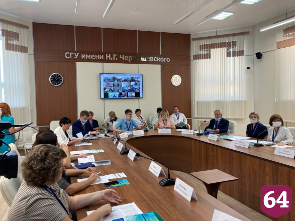В Саратове намерены решить проблему дефицита кадров в образовании