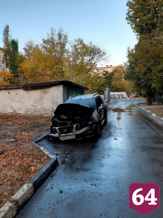На проспекте Строителей ранним утром сгорел Nissan