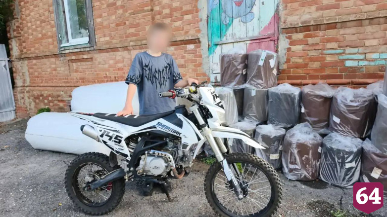 Саратовские хозяйки закрутили 55 банок кабачковой икры для бойцов спецоперации