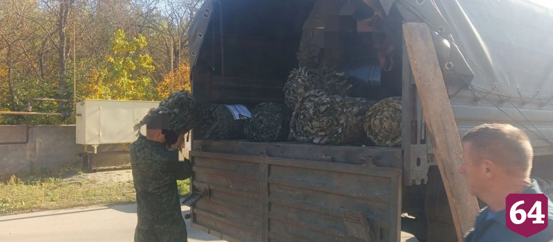 Саратовцы отправили бойцам СВО с гуманитарным грузом домашние соленья 