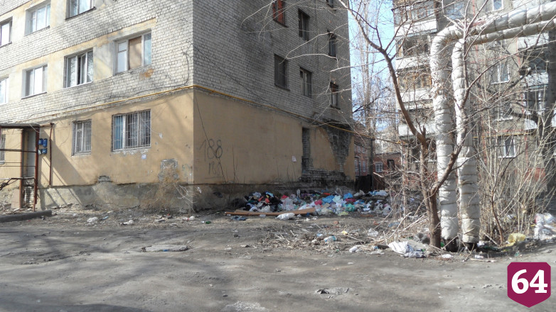 В Саратове жильцы разрушающегося дома не могут добиться расселения