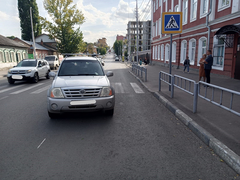 В Саратове автомобилисты сбили двух девочек