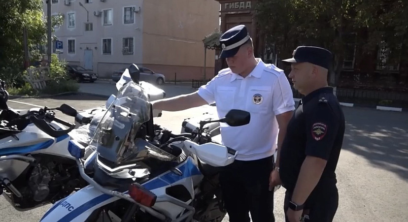 В Энгельсе инспекторы будут патрулировать дороги на современных мотоциклах