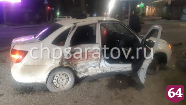 На Чапаева в ДТП травмировался таксист