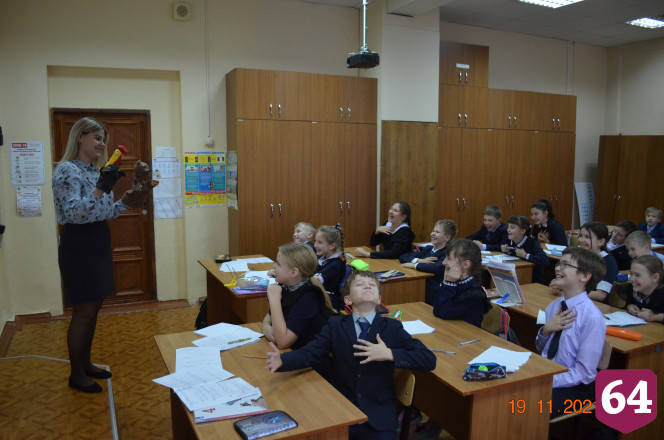 В саратовском лицее № 2 продолжает работать система наставничества