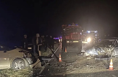 Один человек погиб и четверо пострадали в ДТП под Саратовом  