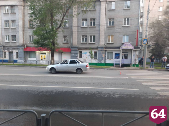 В Саратове водитель «Лады» на переходе покалечил 12-летнюю девочку