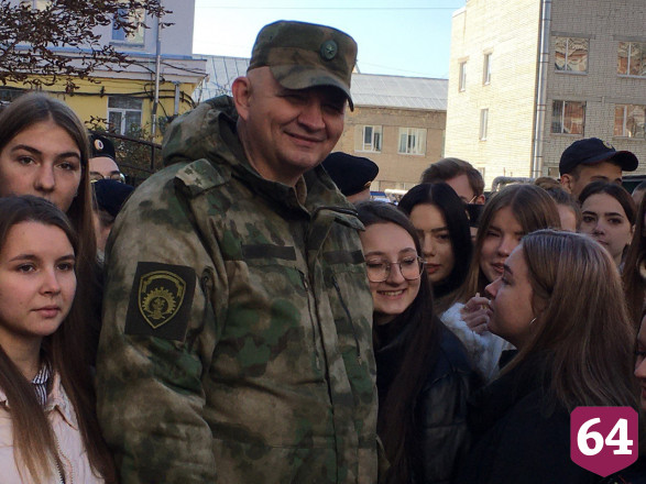 Студенты отправили с мобилизованным педагогом письма участникам спецоперации