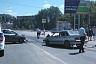 Уснувший водитель «Лады» протаранил иномарку у автобусной остановки