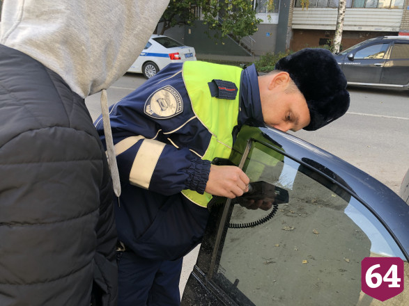 В Саратове любитель тонировки второй раз попал под арест
