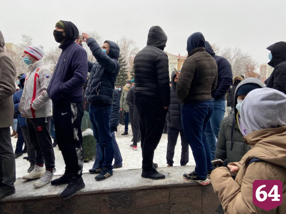 Саратовские депутаты от КПРФ выступили на незаконном митинге Навального
