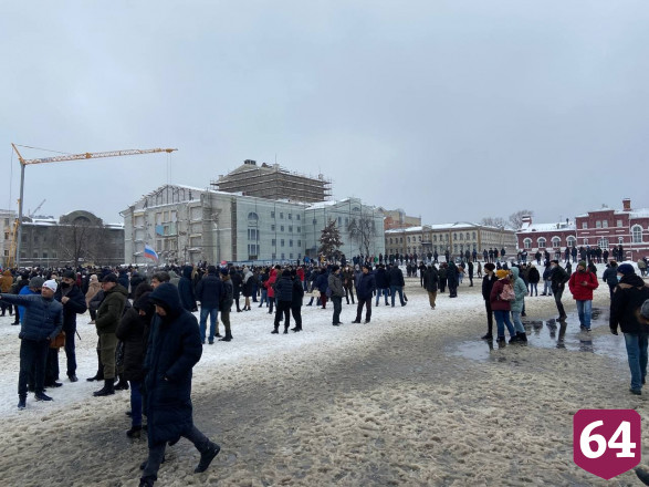 Участники митинга Навального штурмовали Саратовскую областную думу