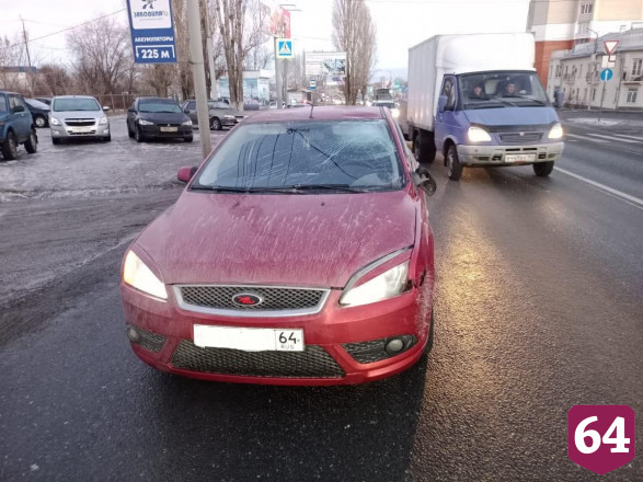 В Саратове пенсионер попал под иномарку и умер в больнице