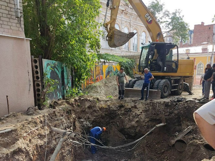 Жильцы боятся за пятиэтажку в центре Саратова
