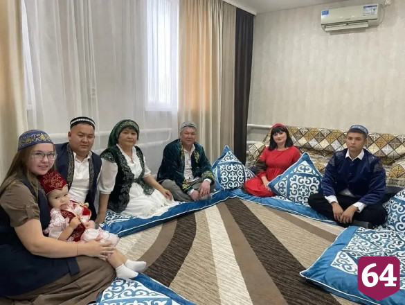 Саратовская семья передает из поколения в поколение национальные традиции