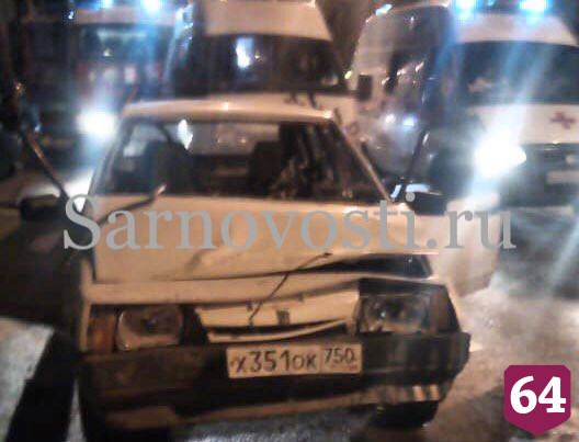 В массовой аварии на Тельмана ночью пострадали три человека