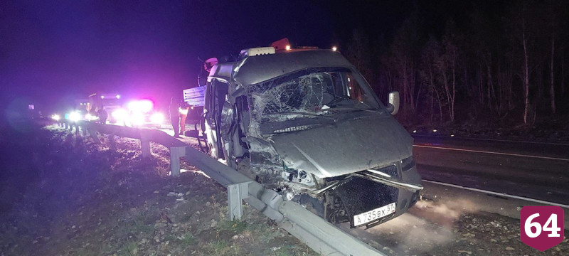 В ДТП под Саратовом автобусу с пассажирами оторвало двери
