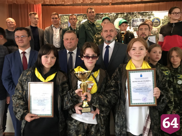 Две отличницы и «крутой чел» победили в состязаниях юных лесничих 