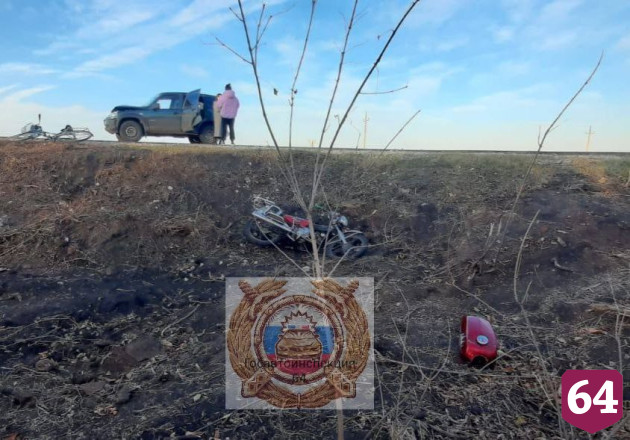 Юноши на мопеде пострадали в ДТП с «Нивой» под Саратовом