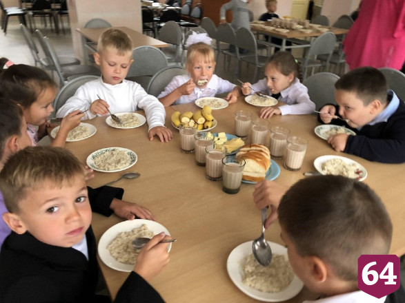 Родители контролируют питание детей в школе через «Инстаграм» 