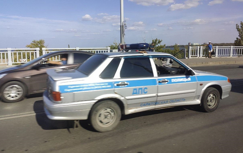 Авария на мосту парализовала движение из Саратова в Энгельс 