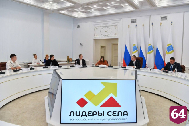 Губернатор встретился с молодыми лидерами сел Саратовской области
