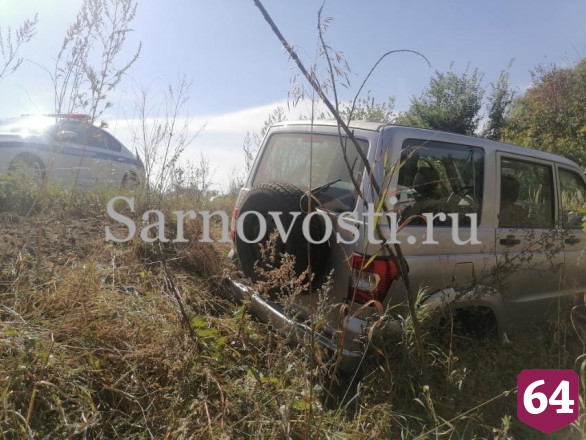 Под Саратовом в ДТП разбились четверо взрослых и двое подростков 