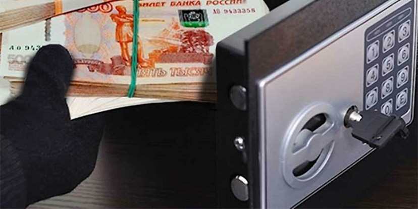 Из сейфа в квартире саратовца украли 1,5 миллиона