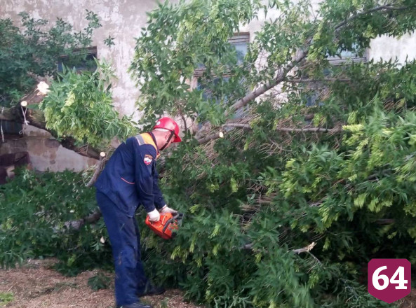 В Саратовской области восстановили крыши домов и соцобъектов после урагана 