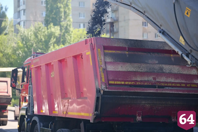 В Саратове за счет допфинансирования из областного бюджета ремонтируют 10 дорог