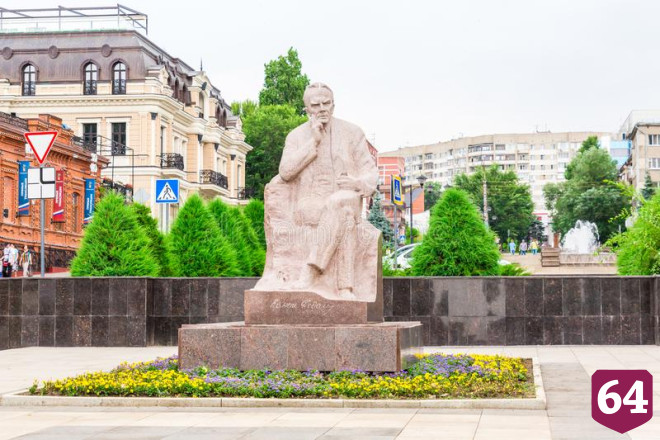 Саратовцев позвали на краеведческую прогулку от Монастырского портала до ротонды