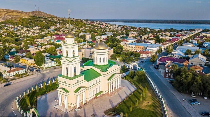 Саратовский «уголок Петербурга» отмечает 240-летие