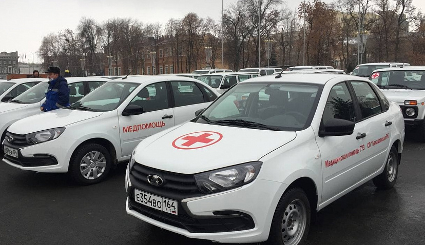 Медики Саратовской области получили 26 новых автомобилей 