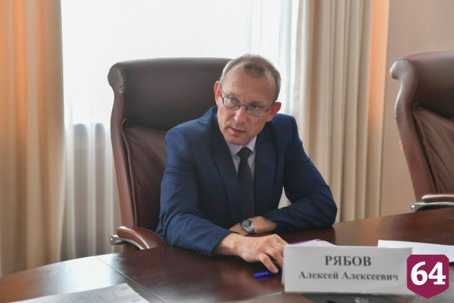 Бусаргин потребовал исправить ситуацию с ремонтом дорог