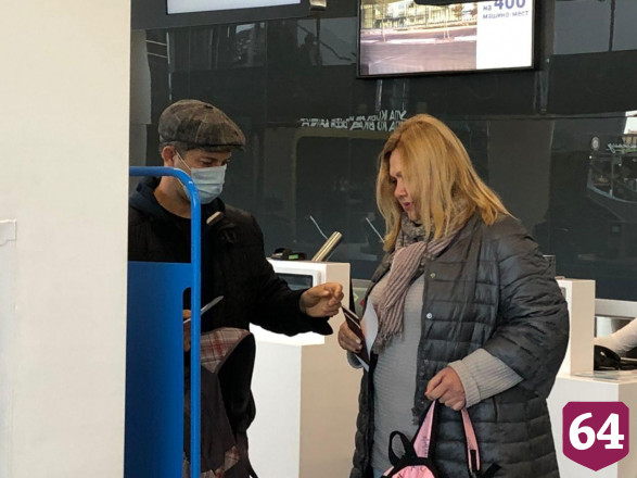 Пассажиры в саратовском аэропорту не соблюдают масочный режим