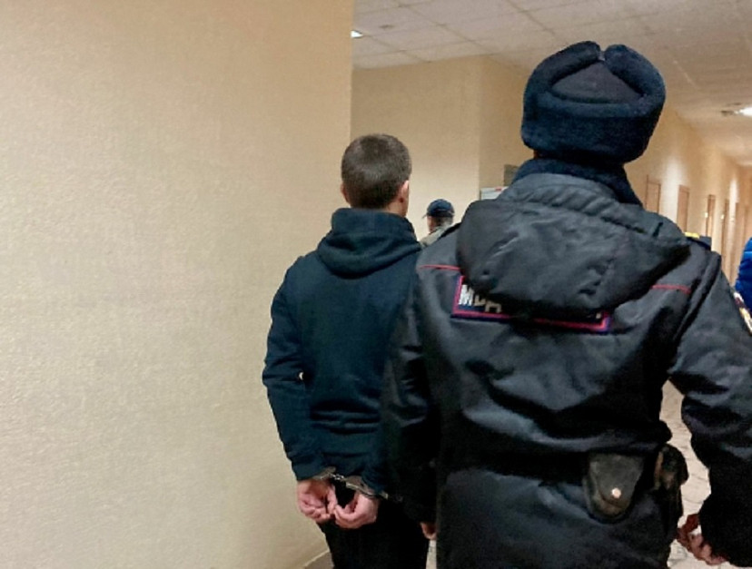 Саратовец по дороге в магазин изнасиловал 16-летнюю девушку 