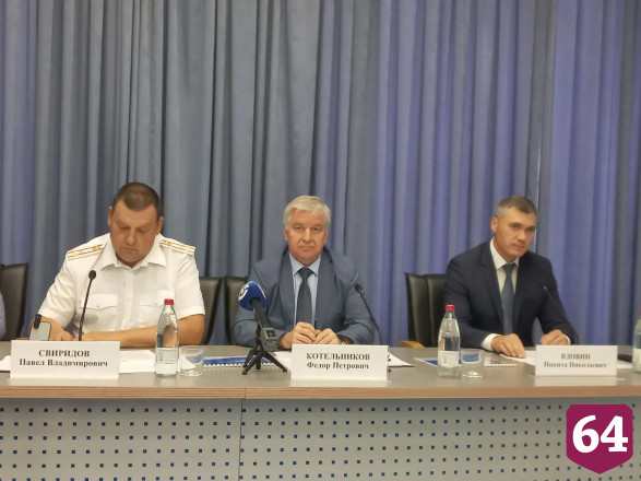 В Саратове на Ново-Астраханском шоссе нанесли разметку с эффектом шума