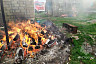 Саратовцы жарили во дворе шашлыки и спалили дом