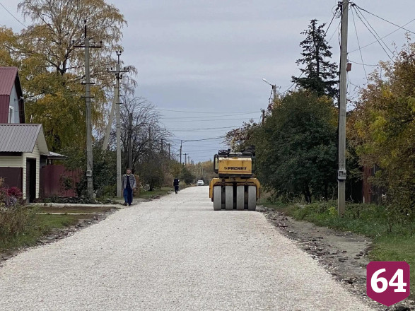 В райцентре Саратовской области завершается ремонт проблемных участков автодорог