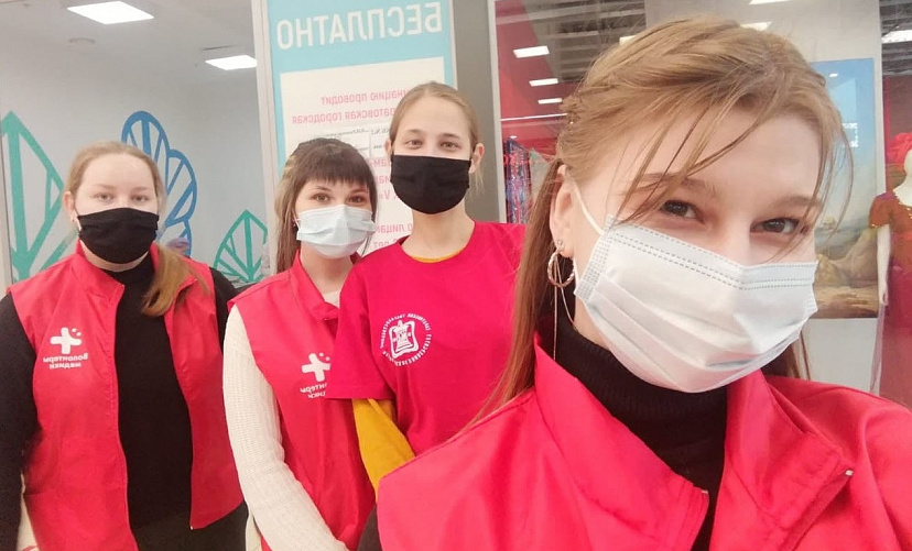 Саратовская студентка объяснила решение пройти вакцинацию 